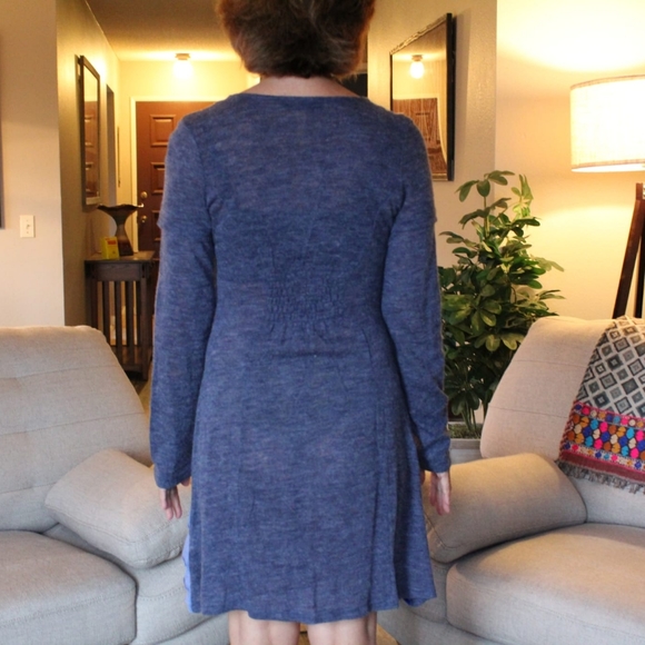 Light Sweater Dress - Picture 3 of 4